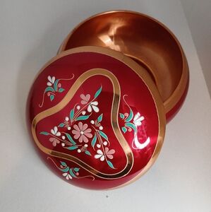 Copper Red Hand‎ Engraved Detailed Silver Touch Red Trinket Box